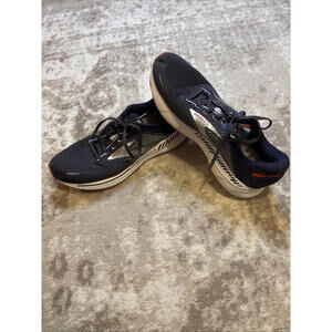 Brooks Mens Adrenaline GTS 22 Running Shoe Size 13 M